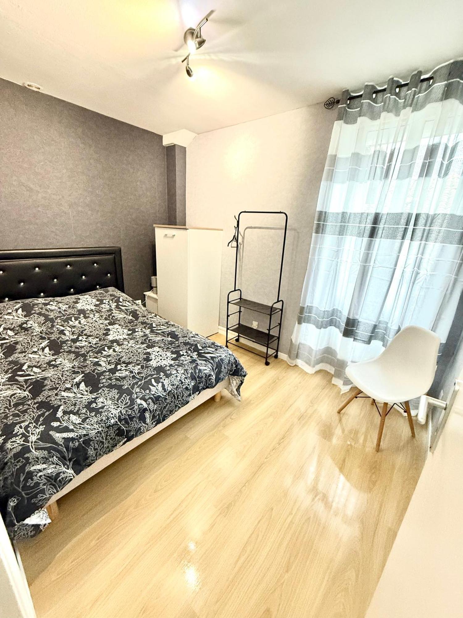 Le Retro Appartement Saint-Laurent-sur-Saone Buitenkant foto